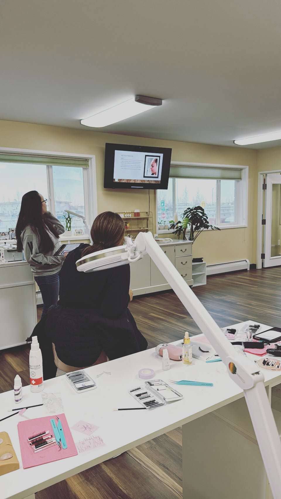 Eyelash Extensions Training Group Course for Beginners - Vela Lash Bar