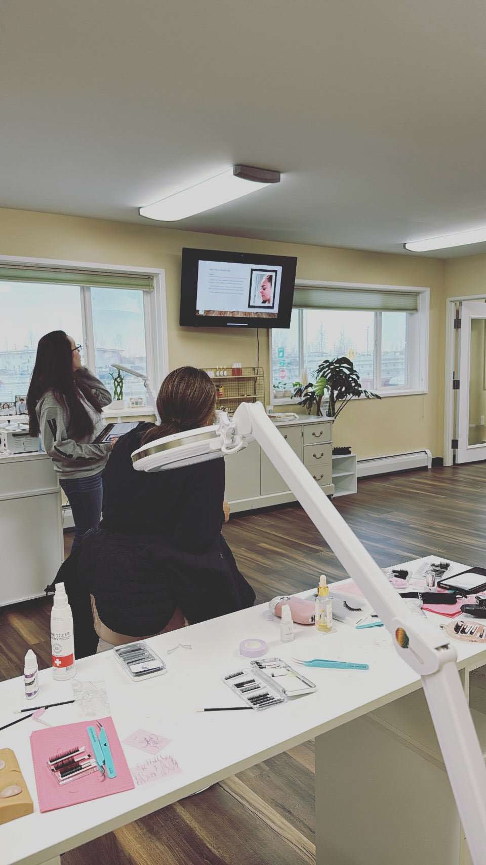 Eyelash Extensions Training Group Course for Beginners - Vela Lash Bar